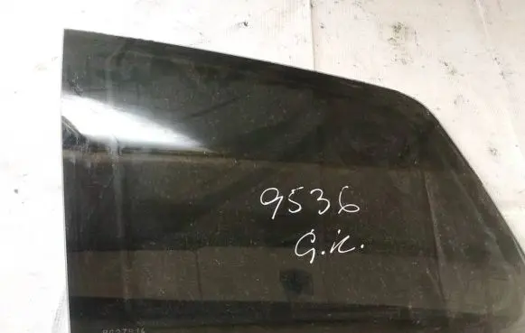 Ford C-MAX I Rear side window as2