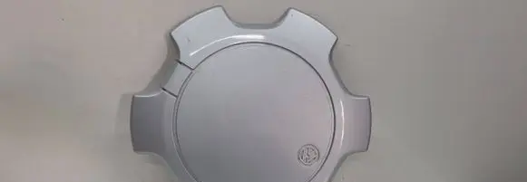 Volkswagen PASSAT B3 Original wheel cap 323601147