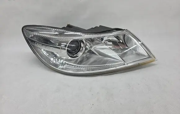 Skoda Octavia Mk2 (1Z) Headlight/headlamp 1Z1941016F SP1Z1941016F