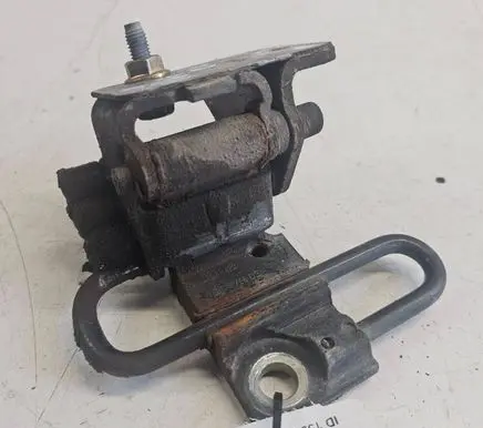 Audi Q7 4L Front door lower hinge 8E0831412B