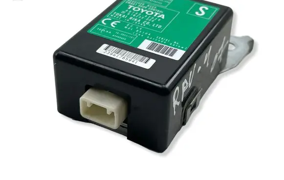 Toyota RAV 4 (XA30) Door control unit/module 8974042020 61B239000