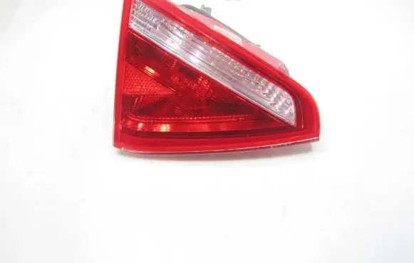 Audi A5 8T 8F Tailgate rear/tail lights 8T0945093 AU484 14841TNNST