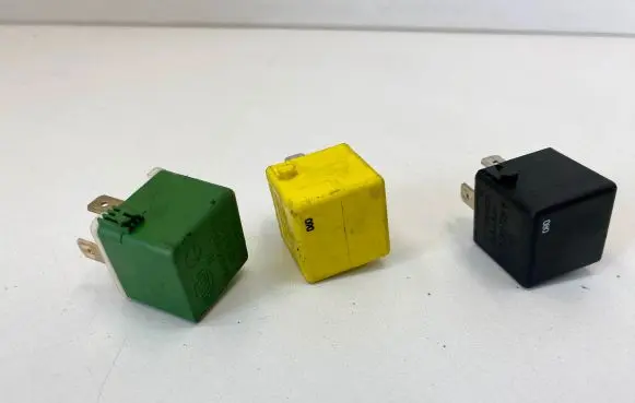 Mercedes-Benz SL R129 Other relay A0025422319 A0025421419