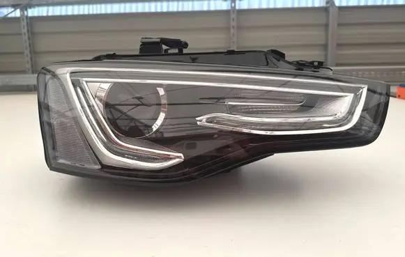 Audi A5 8T 8F Headlight/headlamp 8t0941006