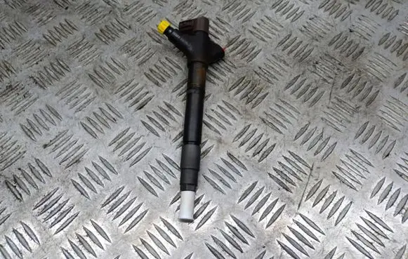 Toyota Avensis T270 Fuel injector DCRI200430