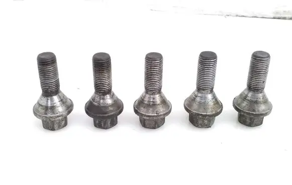 Opel Movano B Nuts/bolts 