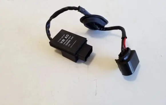Volkswagen Golf Plus Fuel pump relay 1K0906093F