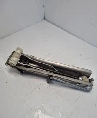 Audi A6 S6 C6 4F Lift Jack 4F0011031