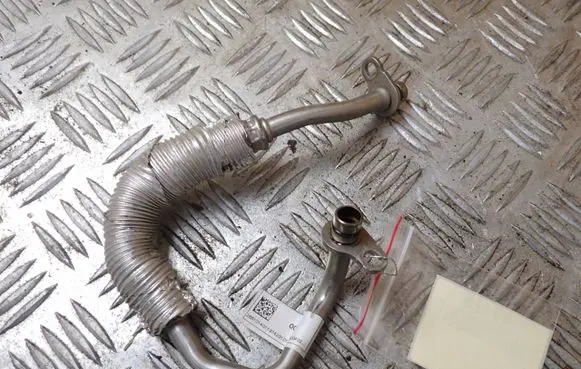 BMW 1 F20 F21 Turbo turbocharger oiling pipe/hose 