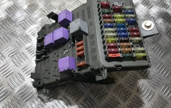 Renault Laguna I Fuse box set