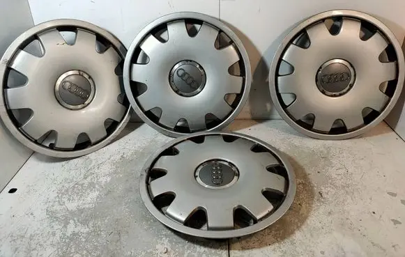 Audi A4 S4 B6 8E 8H R16 wheel hub/cap/trim 4B0601147C 4B0601147G
