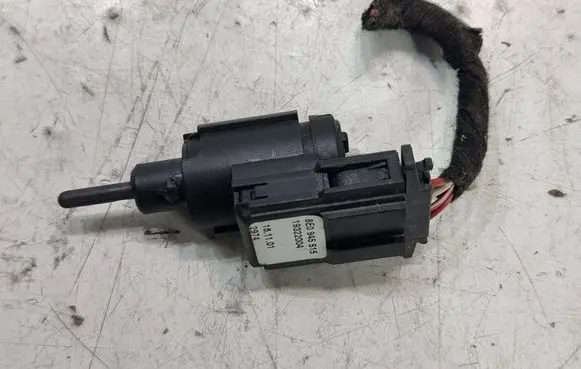 Volkswagen Polo Brake pedal sensor switch 8E0945515