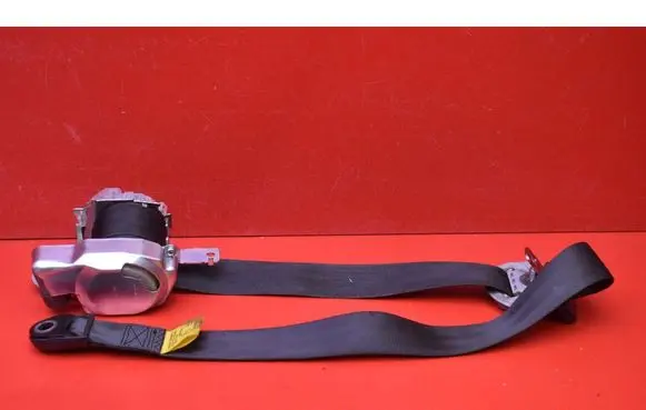 Hyundai i30 Front seatbelt 888102L700WK