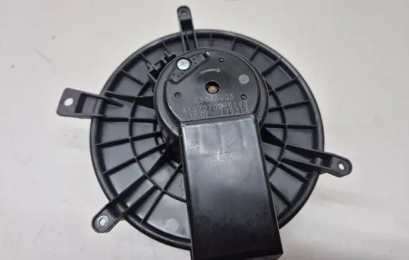 Chrysler Town & Country V Heater fan/blower S8843003