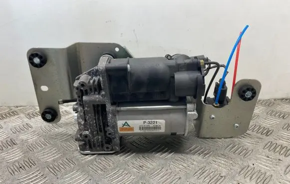 BMW X5 E70 Air suspension compressor/pump P3221