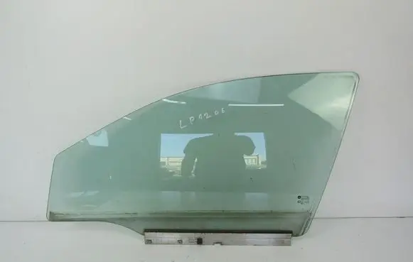 Opel Astra H Front door window glass four-door 