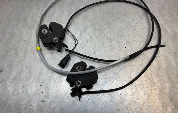 Volvo XC90 Engine bonnet/hood lock/catch 31218474
