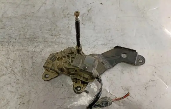 Nissan Patrol Y61 Headlight wiper motor 71209