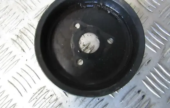 Opel Astra H Water pump pulley 90531737