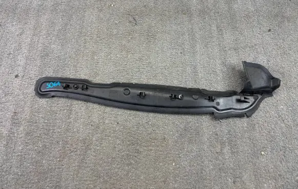 Skoda Superb B8 (3V) Fender foam support/seal 3V0821111 S064