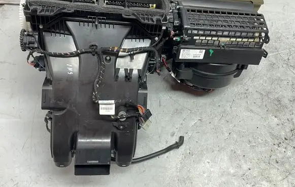 Opel Insignia A Interior heater climate box assembly 13345110