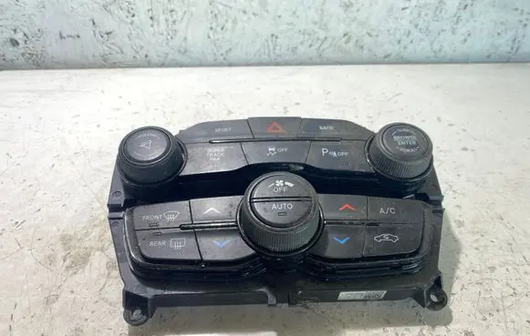 Dodge Challenger Climate control unit P68184927AB