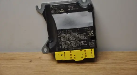 Mercedes-Benz E W213 Airbag control unit/module A2139007105