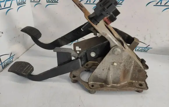 Ford Transit Clutch pedal 8C162450 6C112450DF