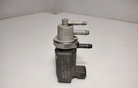 Audi A6 S6 C5 4B Starter motor/solenoid 059906627A