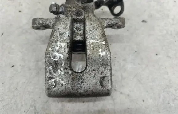 Opel Meriva A Rear brake caliper 