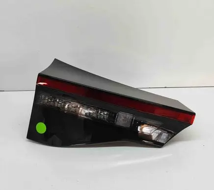 Toyota Yaris Cross Tailgate rear/tail lights 815900DB80