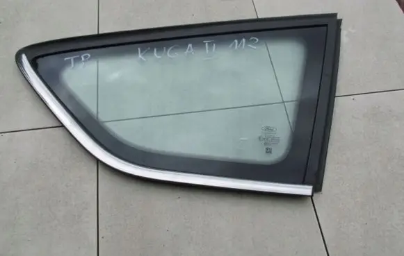 Ford Kuga II Front triangle window/glass M3240