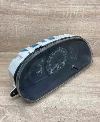 Mitsubishi Colt Speedometer (instrument cluster) MB899862 758950