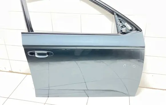 Skoda Fabia Mk3 (NJ) Front door 6V0831312