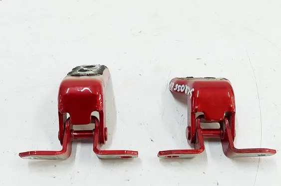 Suzuki SX4 S-Cross Front door hinge set 