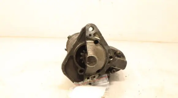 Renault Kangoo II Starter motor M000T87881