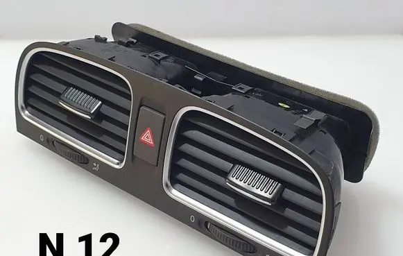 Volkswagen Golf VI Dash center air vent grill 5K0819728 5K0815735