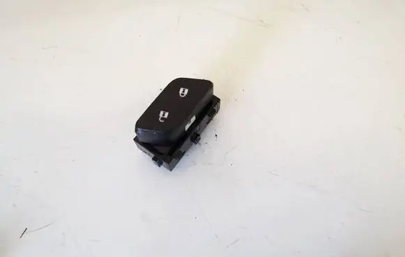 Opel Astra K Central locking switch button 39187989