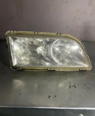 Volvo S40, V40 Headlight/headlamp 14909000