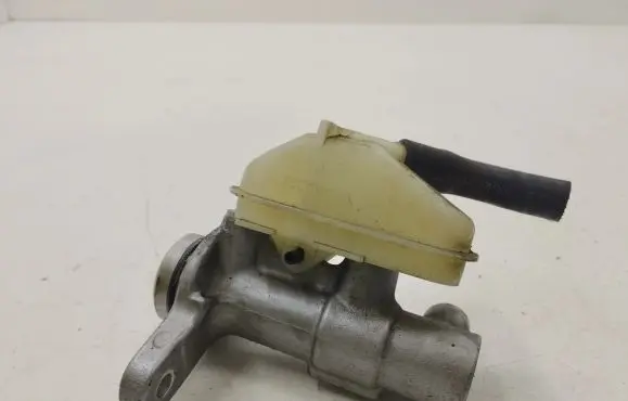 Honda CR-V Master brake cylinder