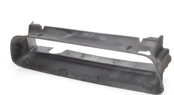 Volvo S40 Intercooler air channel guide 