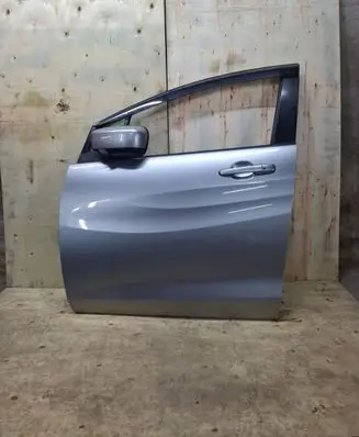 Mazda 5 Front door