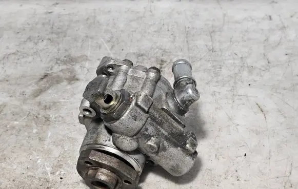 Seat Toledo II (1M) Power steering pump