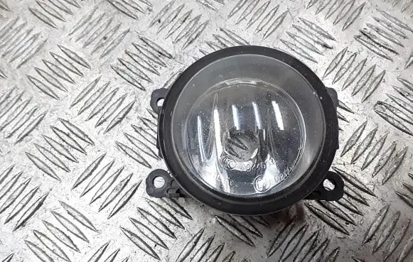 Nissan Navara Front fog light 89210094