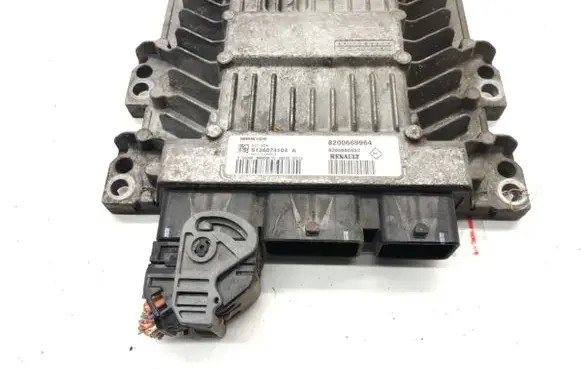 Renault Clio III Engine control unit/module ECU 8200669964