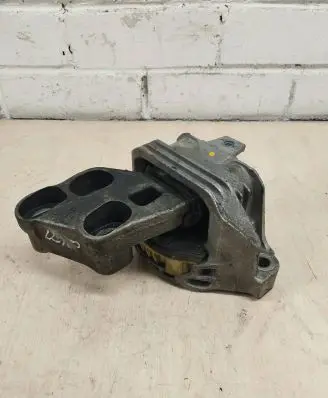 Mercedes-Benz B W246 W242 Engine mount bracket AC46000