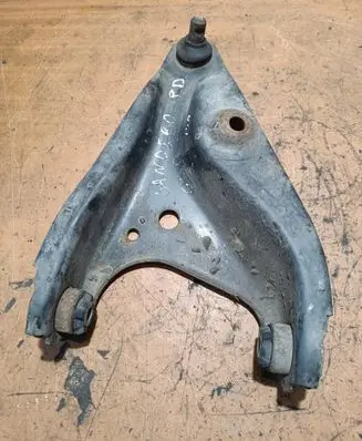 Dacia Sandero Front lower control arm/wishbone 