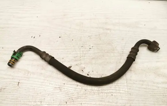 Gearbox oil cooler pipe/hose