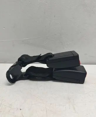 Peugeot 208 I Middle seatbelt buckle (rear) 6188682