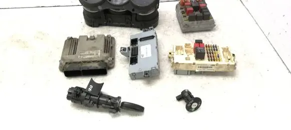 Engine ECU kit and lock set